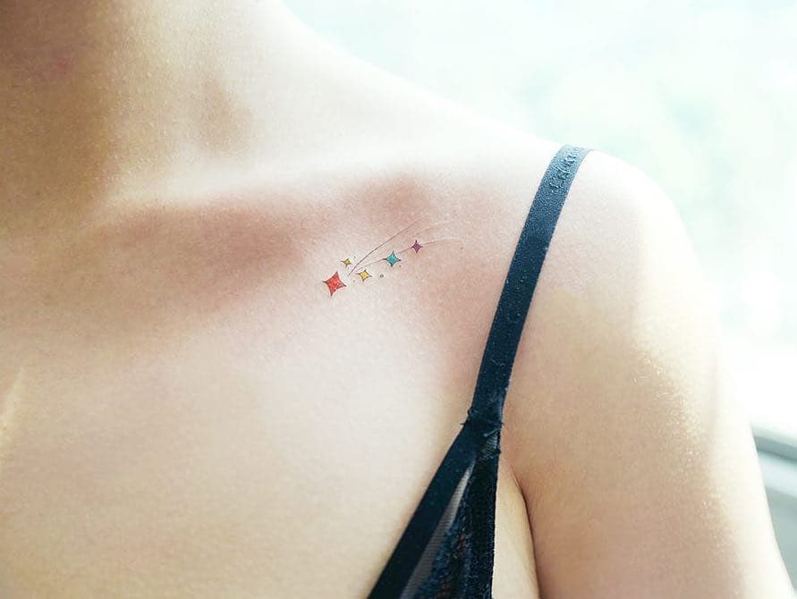 Tatuagens de estrelas coloridas