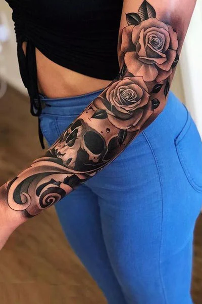 tatuagem de caveira e flor